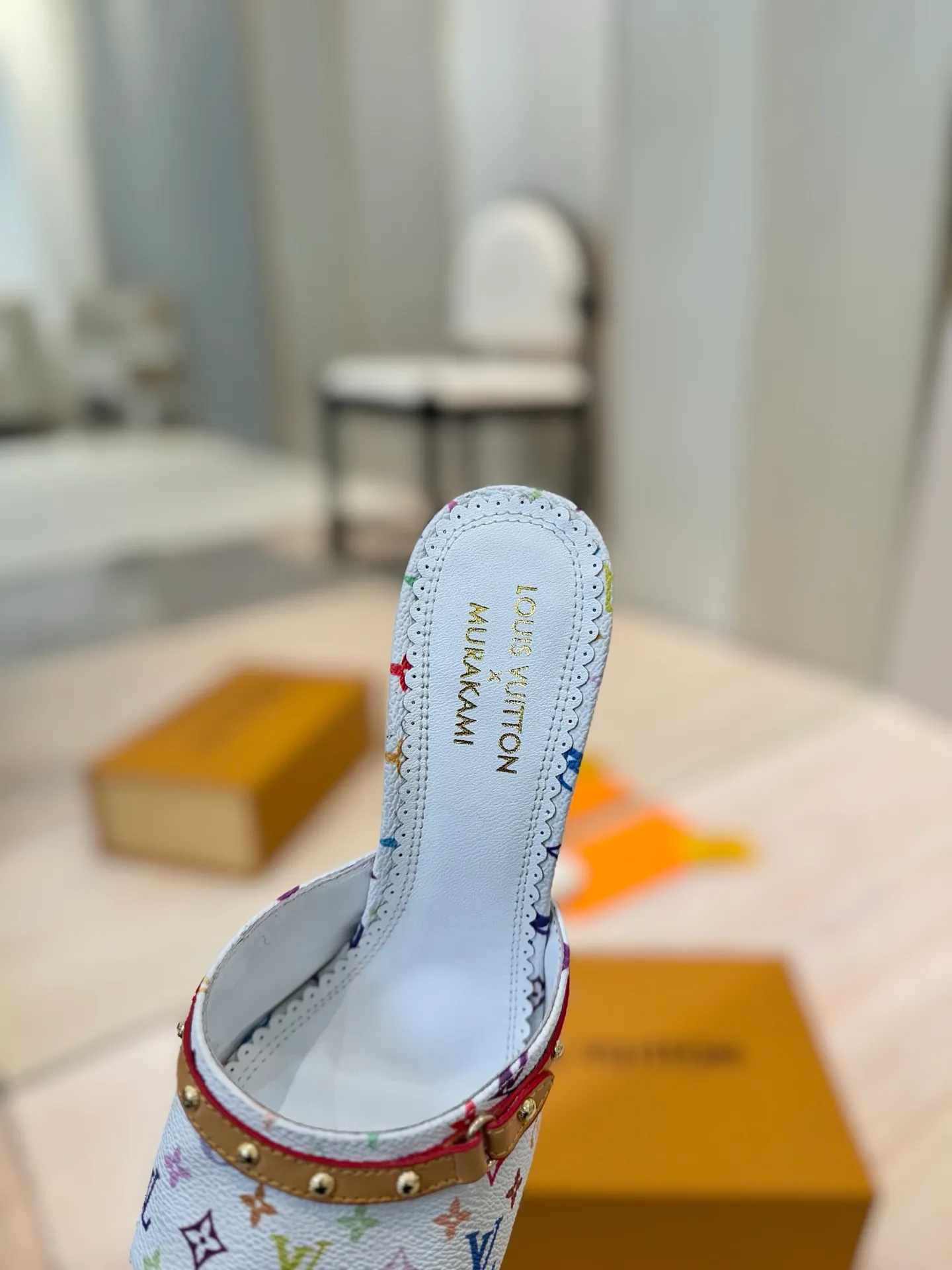 👟👟Ex-factory price 600👟👟 (top version) louis vuitton LV Louis Vuitton 25/Spring and Summer The latest Mary Jane shoes are simple and exquisite, full of high-end, showing elegance~ They look great on the feet and are full of summer shoes💯Awesome ✅Upper: 3D printed cowhide ✅Inner lining: Sheepskin lining, ✅Outsole: Genuine leather outsole imported from Italy ✅Size: 35-41 (40 to 41 customized, non-returnable) ✅Packaging: full set of packaging